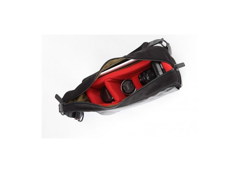 Artisan & Artist RR4-05C Leather Casual Camera Sling Bag