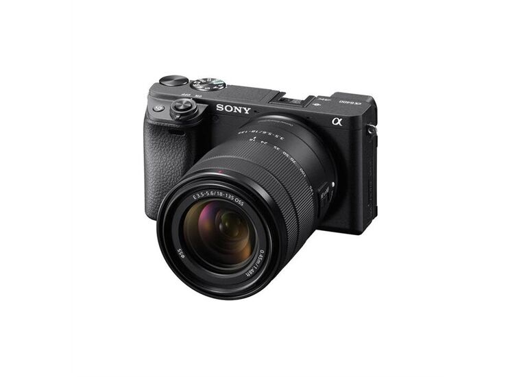 Sony ILCE-6400 AMB mit SEL18-135mm