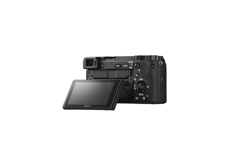 Sony ILCE-6400 AMB mit SEL18-135mm