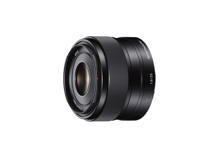 Sony SEL-35 F18 APS-C