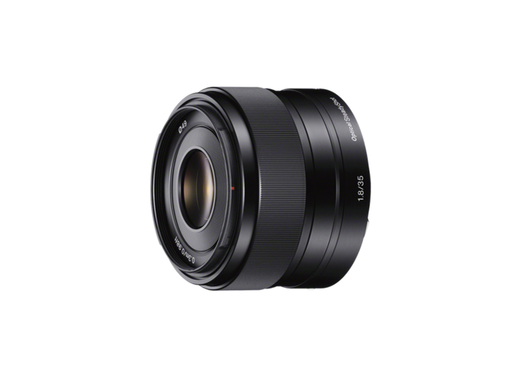 Sony SEL-35 F18 APS-C