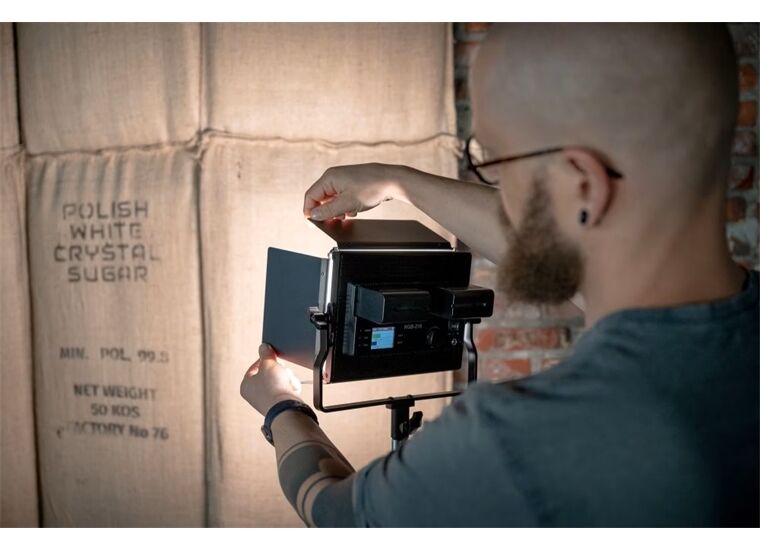 Newell LED LEUCHTE RGB Vividha Max