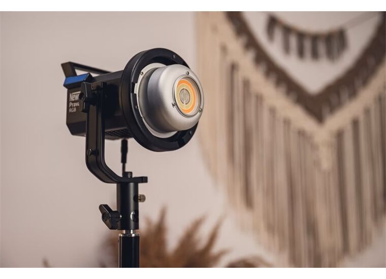 Newell LED LEUCHTE RGB PRAVAHA