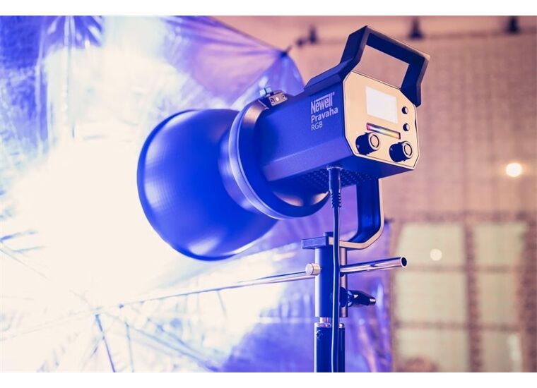 Newell LED LEUCHTE RGB PRAVAHA