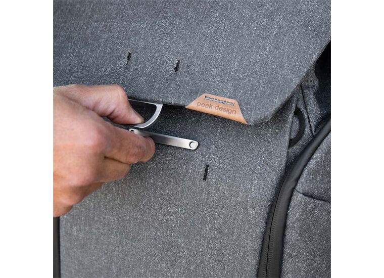Peak Design Everyday 30L v2 Charcoal Backpack