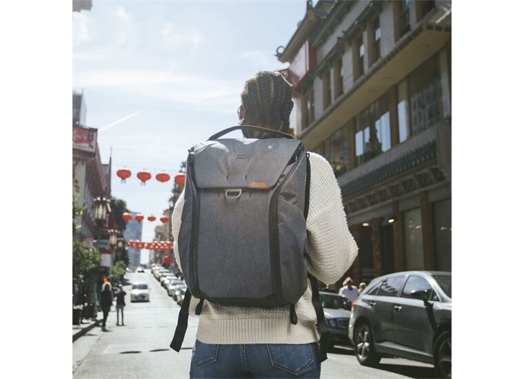Peak Design Everyday 30L v2 Charcoal Backpack
