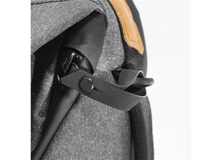 Peak Design Everyday 30L v2 Charcoal Backpack