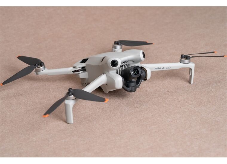 DJI Mini 4 Pro Fly More Combo (RC2) gebraucht