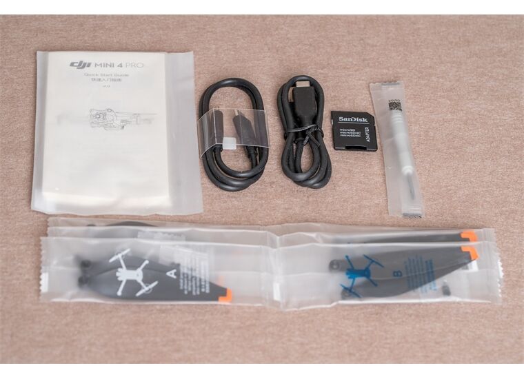 DJI Mini 4 Pro Fly More Combo (RC2) gebraucht