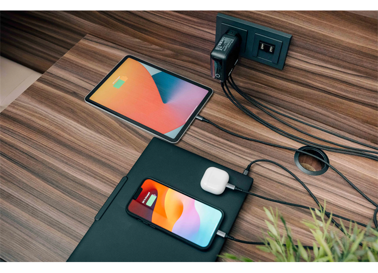 Verbatim Mini GaN Charger 140W Display