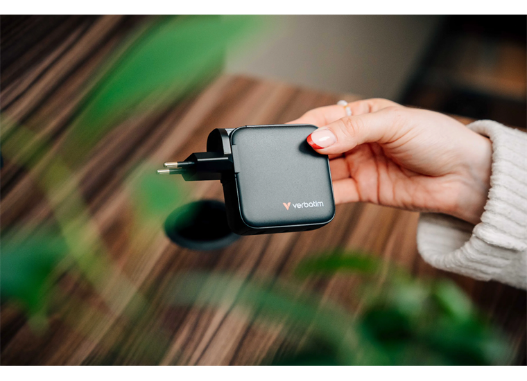 Verbatim Mini GaN Charger 100W Display