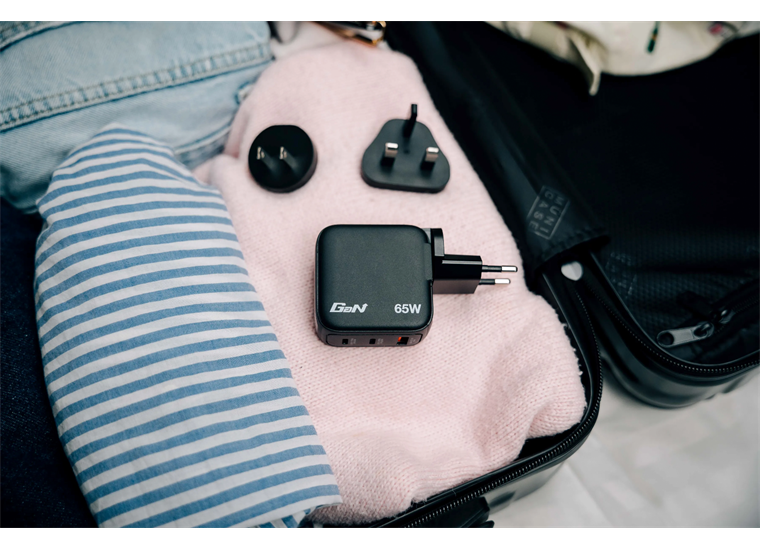 Verbatim Mini GaN Charger 65W Display