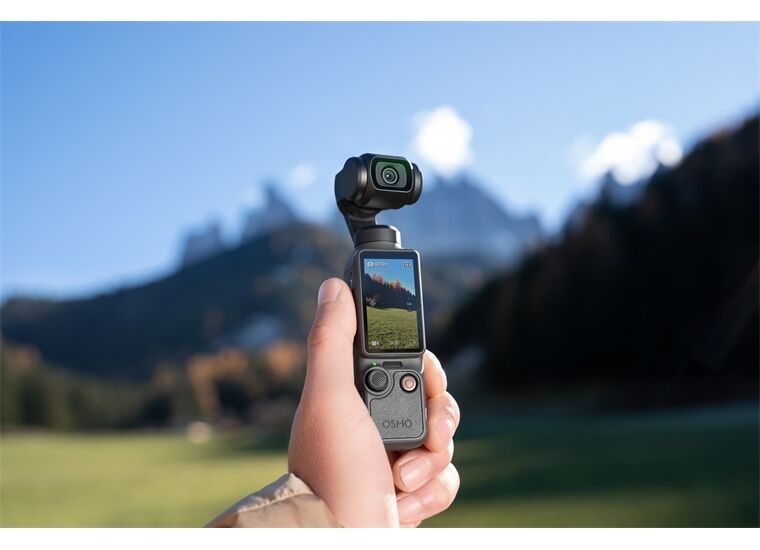 DJI Osmo Pocket 4 Creator Combo
