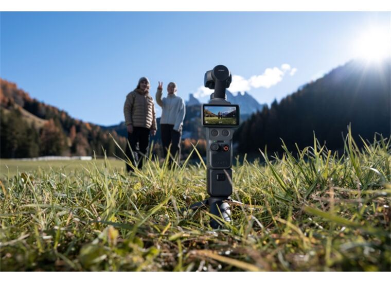 DJI Osmo Pocket 4 Creator Combo